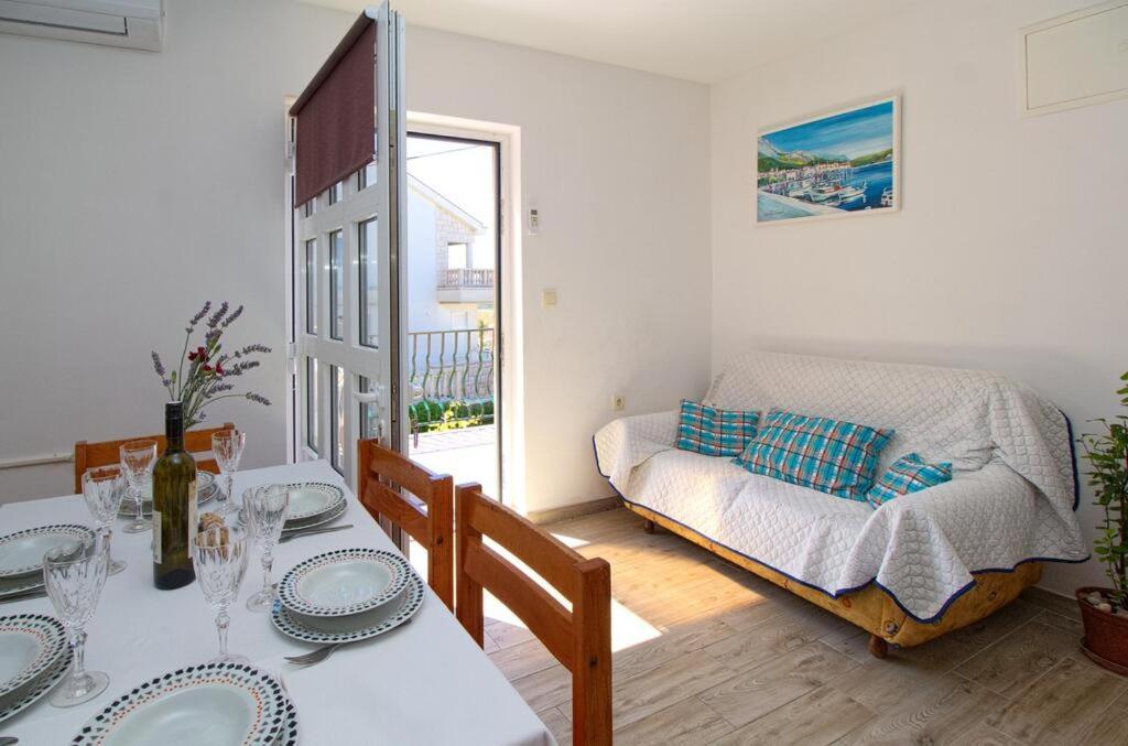 מאקרסקה Apartment Zrno מראה חיצוני תמונה